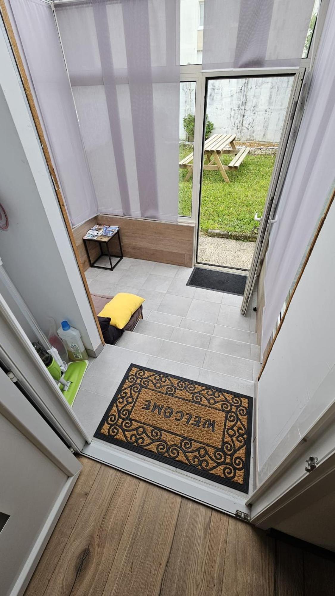 Maisonnette Tout Confort Parking Prive Брест Екстериор снимка