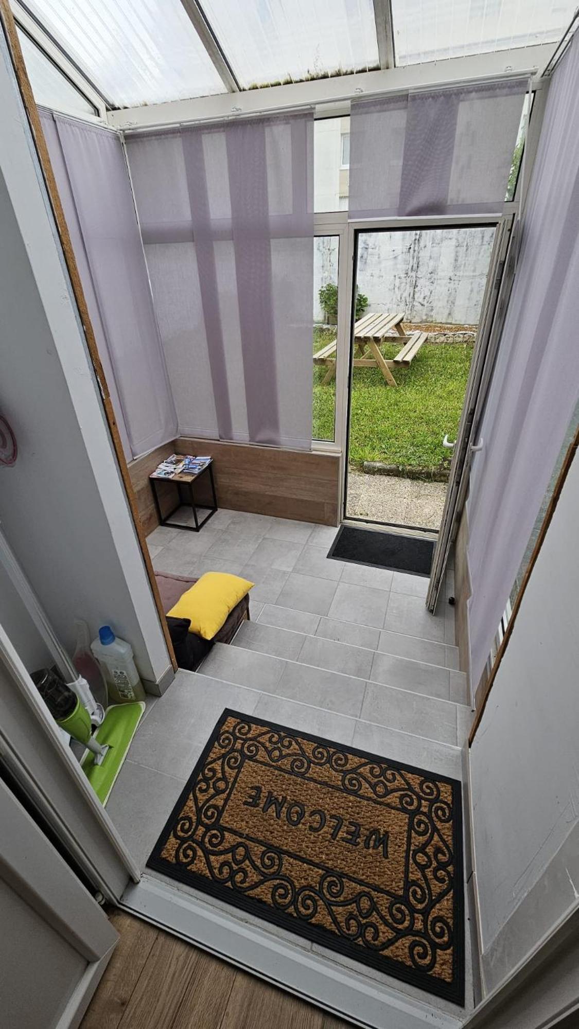 Maisonnette Tout Confort Parking Prive Брест Екстериор снимка